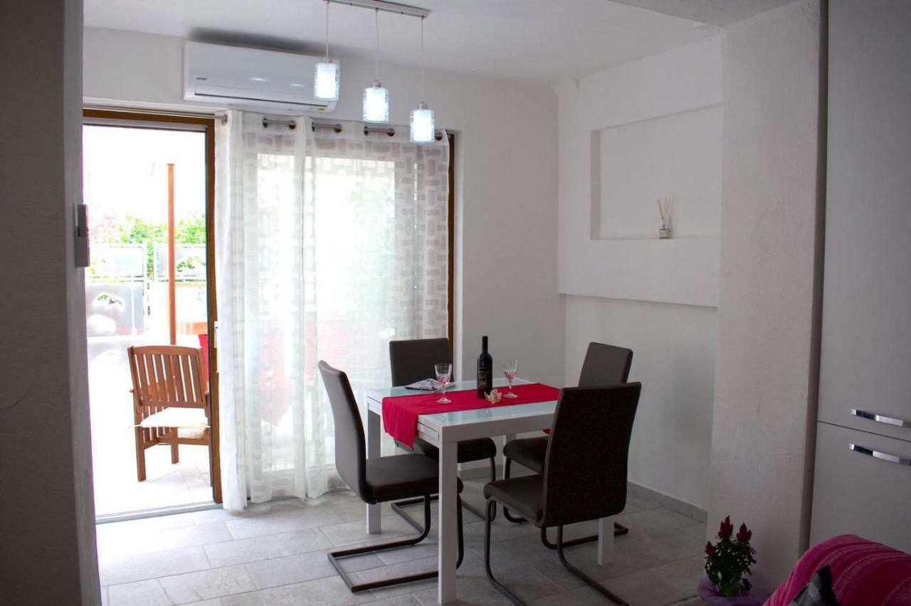 Purple Flower Suite Apartment Cala Gonone Exteriör bild